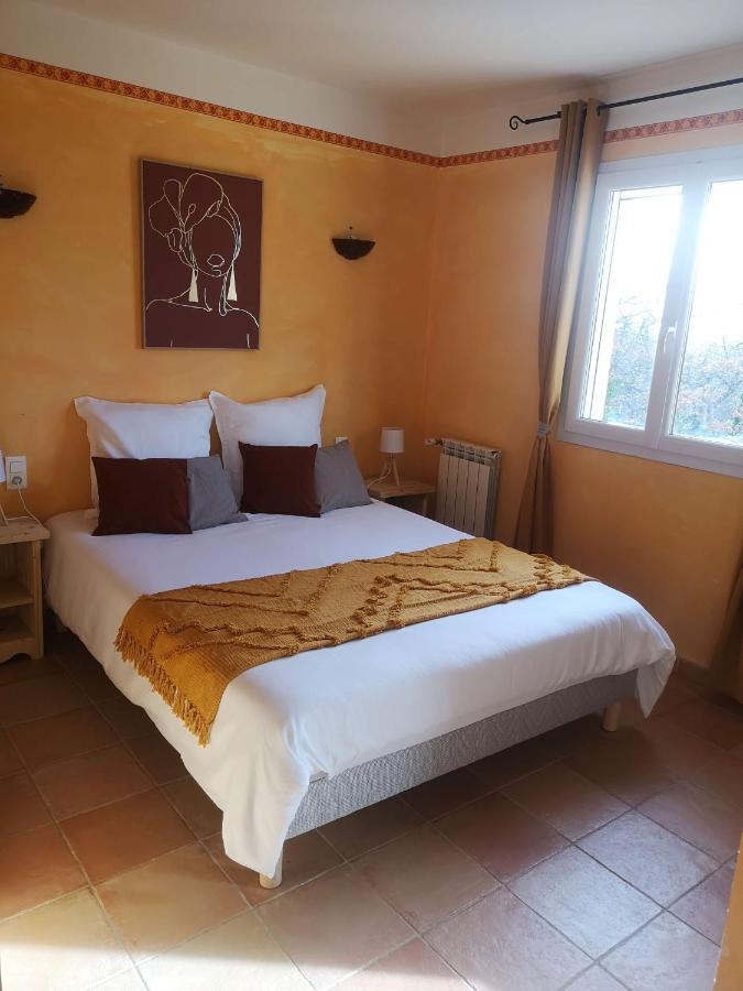 Chez Tata Bed & Breakfast Regusse Bagian luar foto