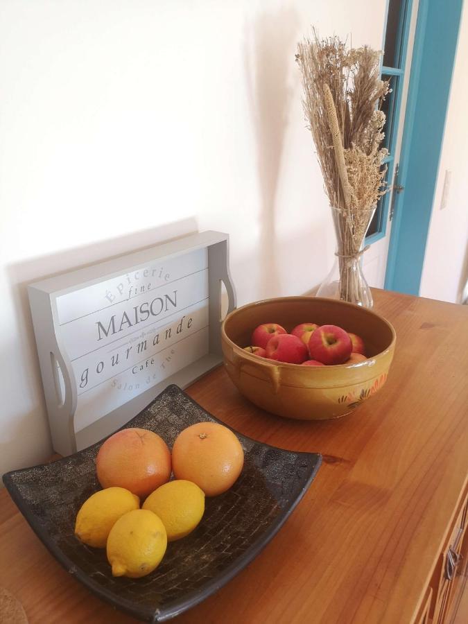 Chez Tata Bed & Breakfast Regusse Bagian luar foto