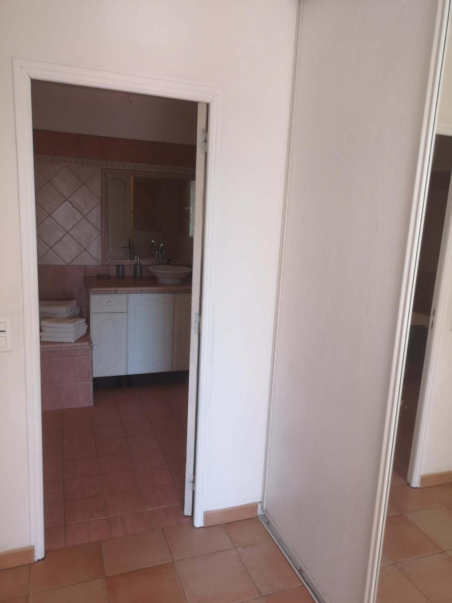 Chez Tata Bed & Breakfast Regusse Bagian luar foto