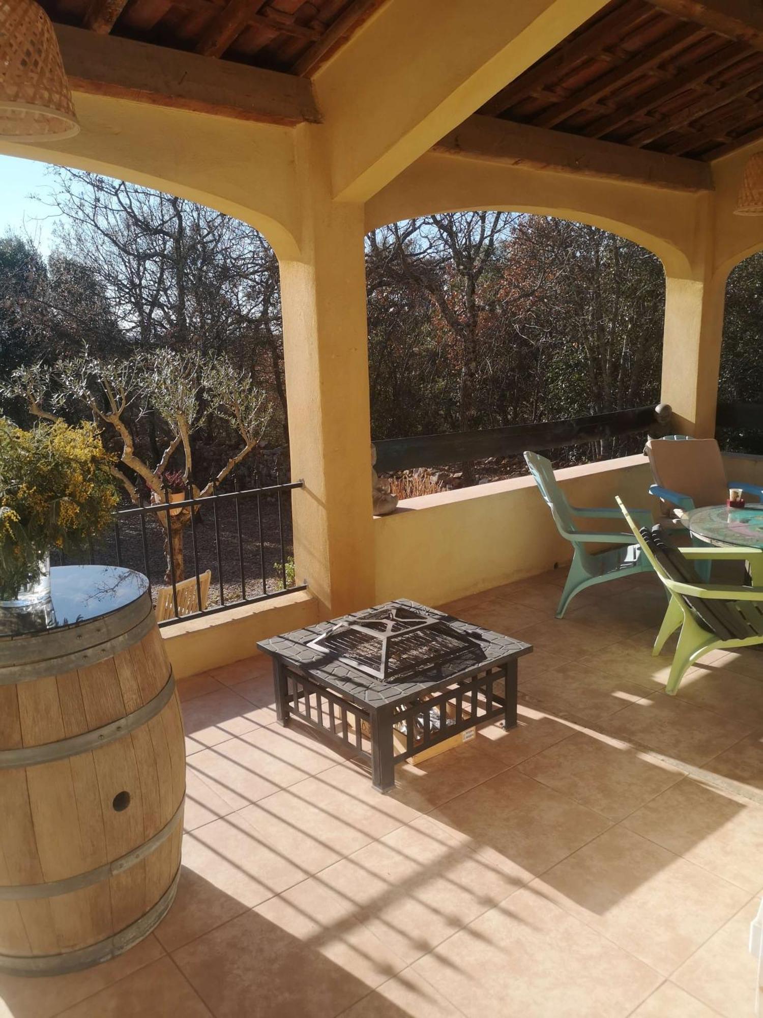 Chez Tata Bed & Breakfast Regusse Bagian luar foto